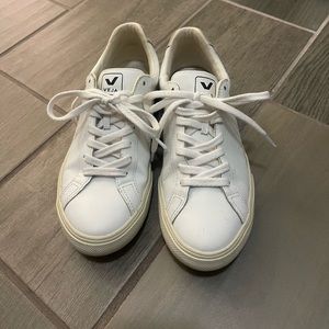 Veja Esplar Sneakers- White